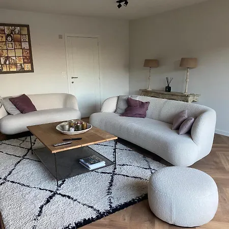 Residentie Zeebries, Luxe En Ruim Met Zijzicht Op Zee *